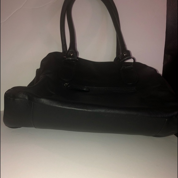 Black & Silver Pleather Vegan Bow Purse Bag - Picture 4 of 7